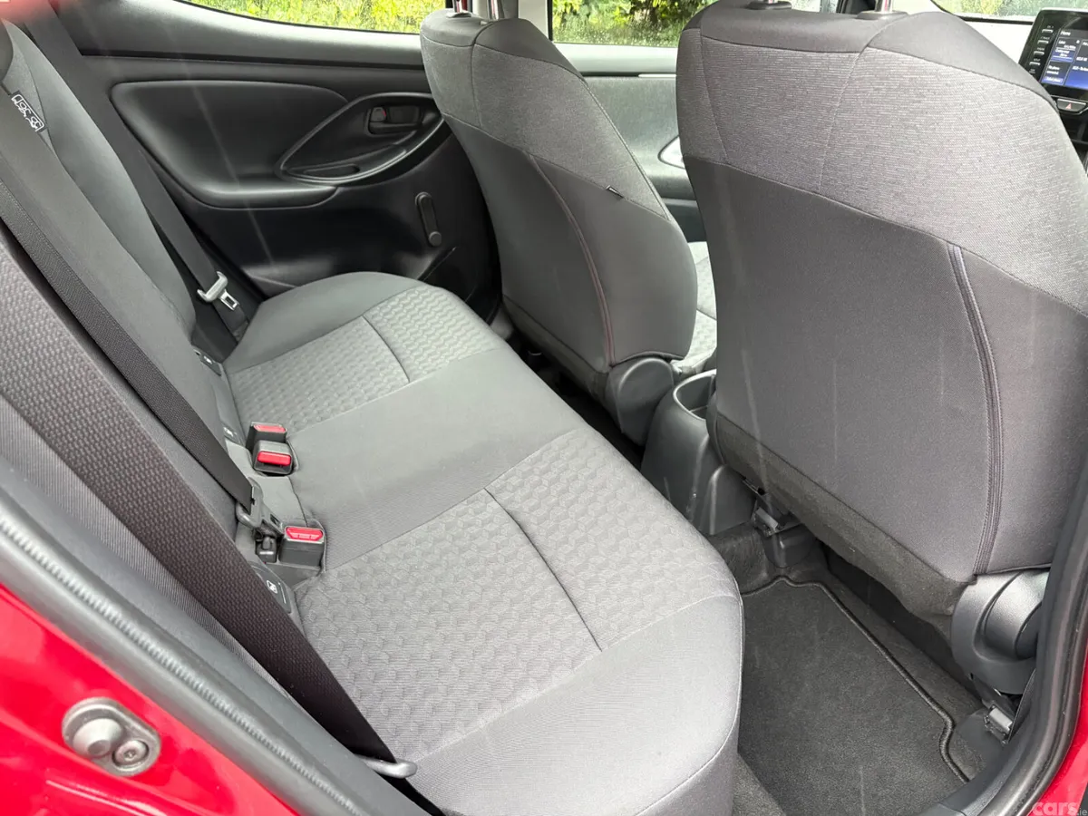 Toyota Yaris Hatchback, Petrol, 2021, Red