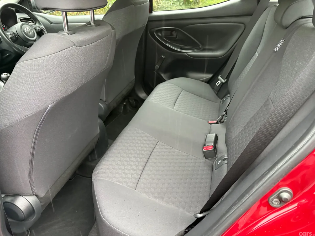 Toyota Yaris Hatchback, Petrol, 2021, Red