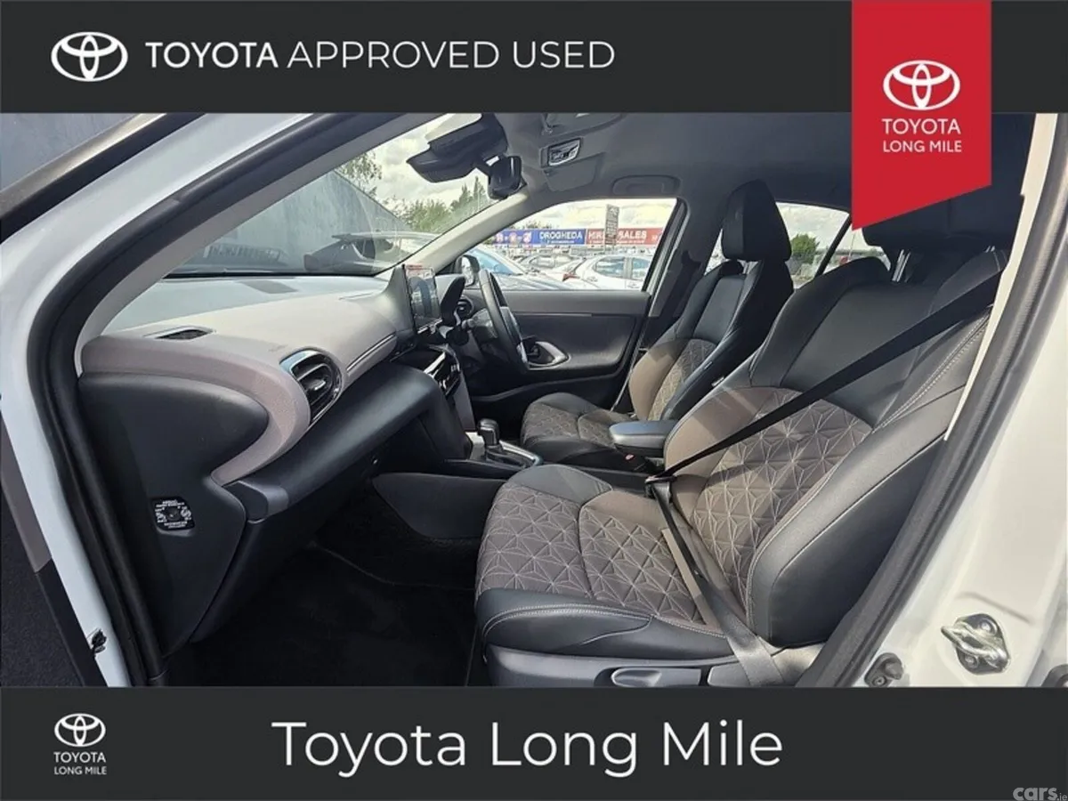 Toyota Yaris Cross SUV, Petrol Hybrid, 2023, Grey