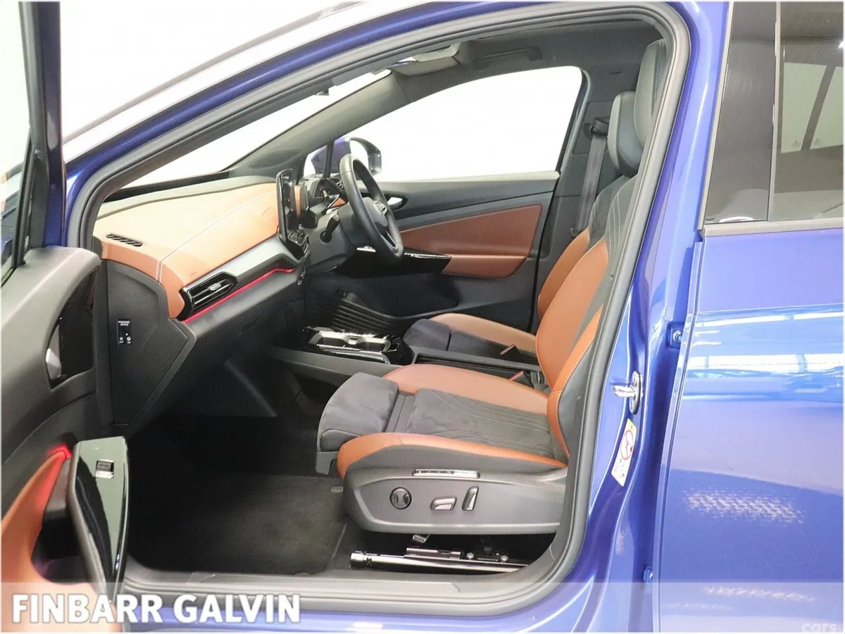 Volkswagen ID.5 Estate, Electric, 2023, Blue