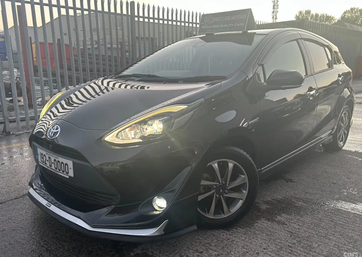 Toyota Aqua Hatchback, Petrol Hybrid, 2019, Black