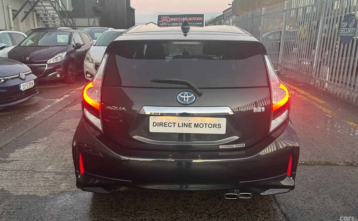 Toyota Aqua Hatchback, Petrol Hybrid, 2019, Black