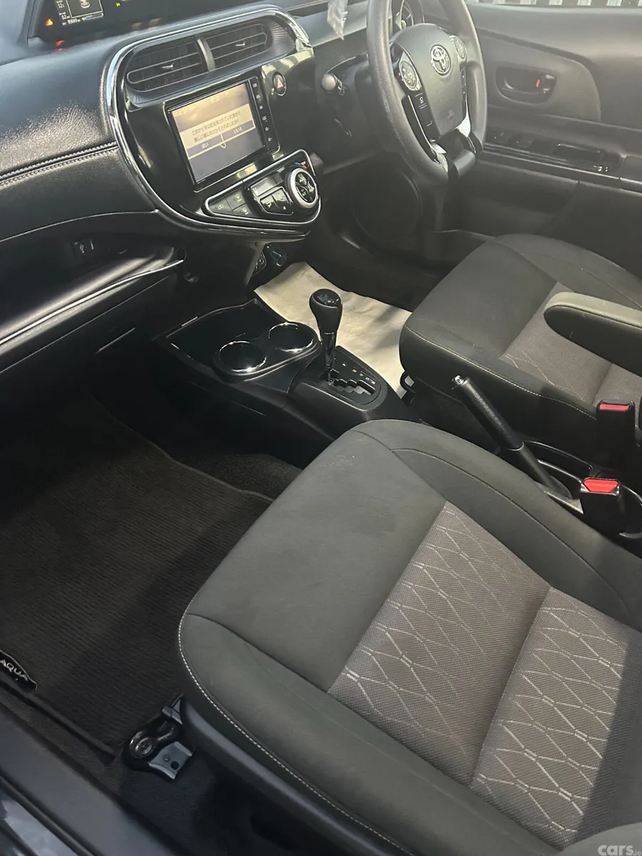 Toyota Aqua Hatchback, Petrol Hybrid, 2019, Black