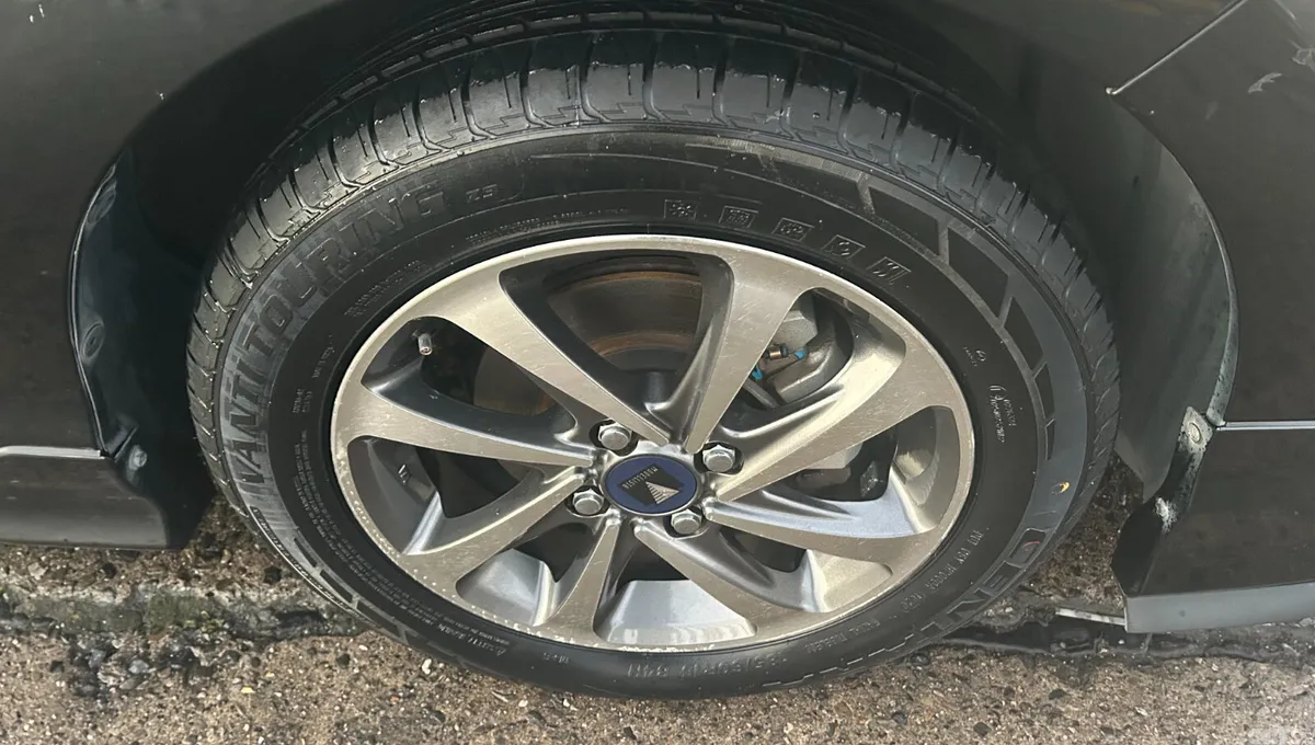 Toyota Aqua Hatchback, Petrol Hybrid, 2019, Black
