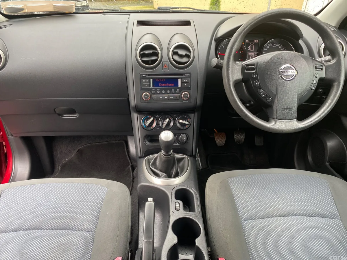 Nissan Qashqai MPV, Diesel, 2013, Red