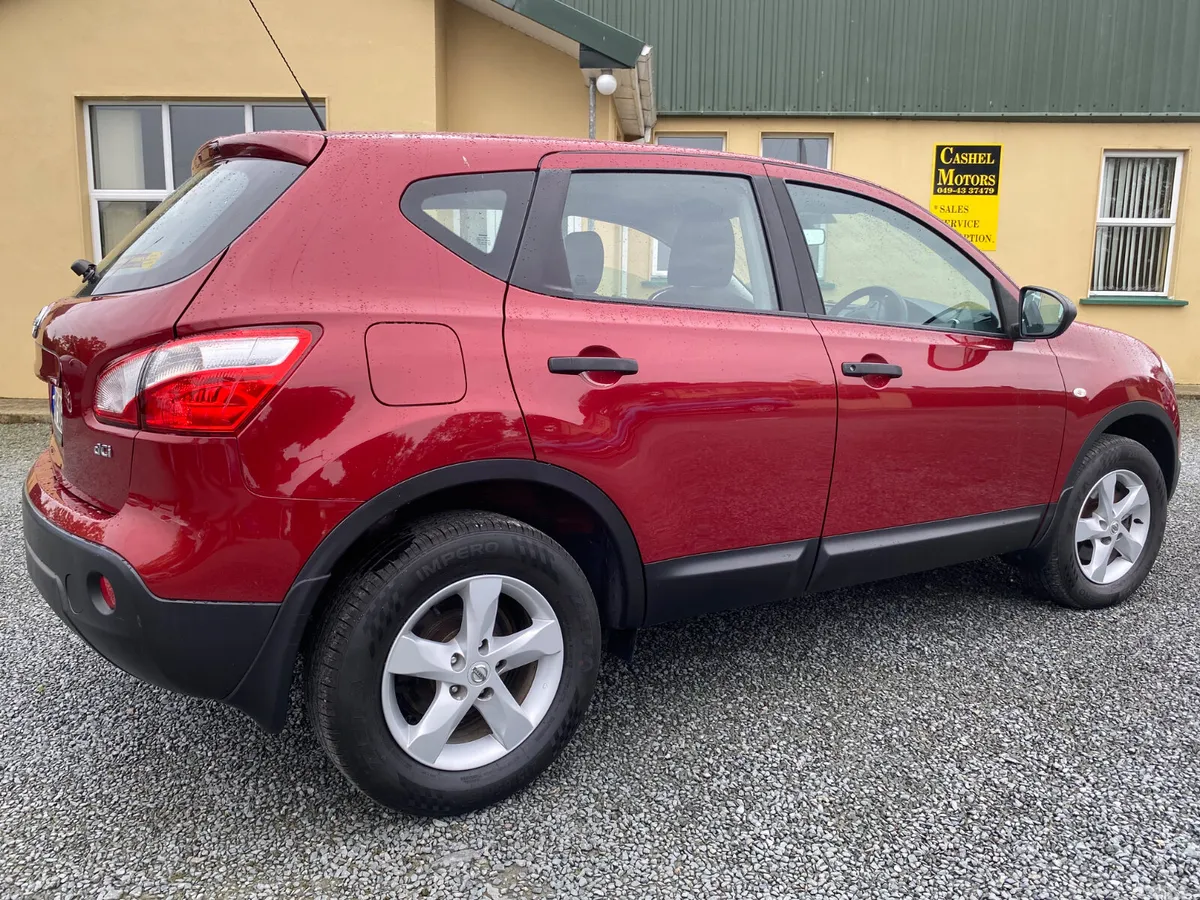 Nissan Qashqai MPV, Diesel, 2013, Red