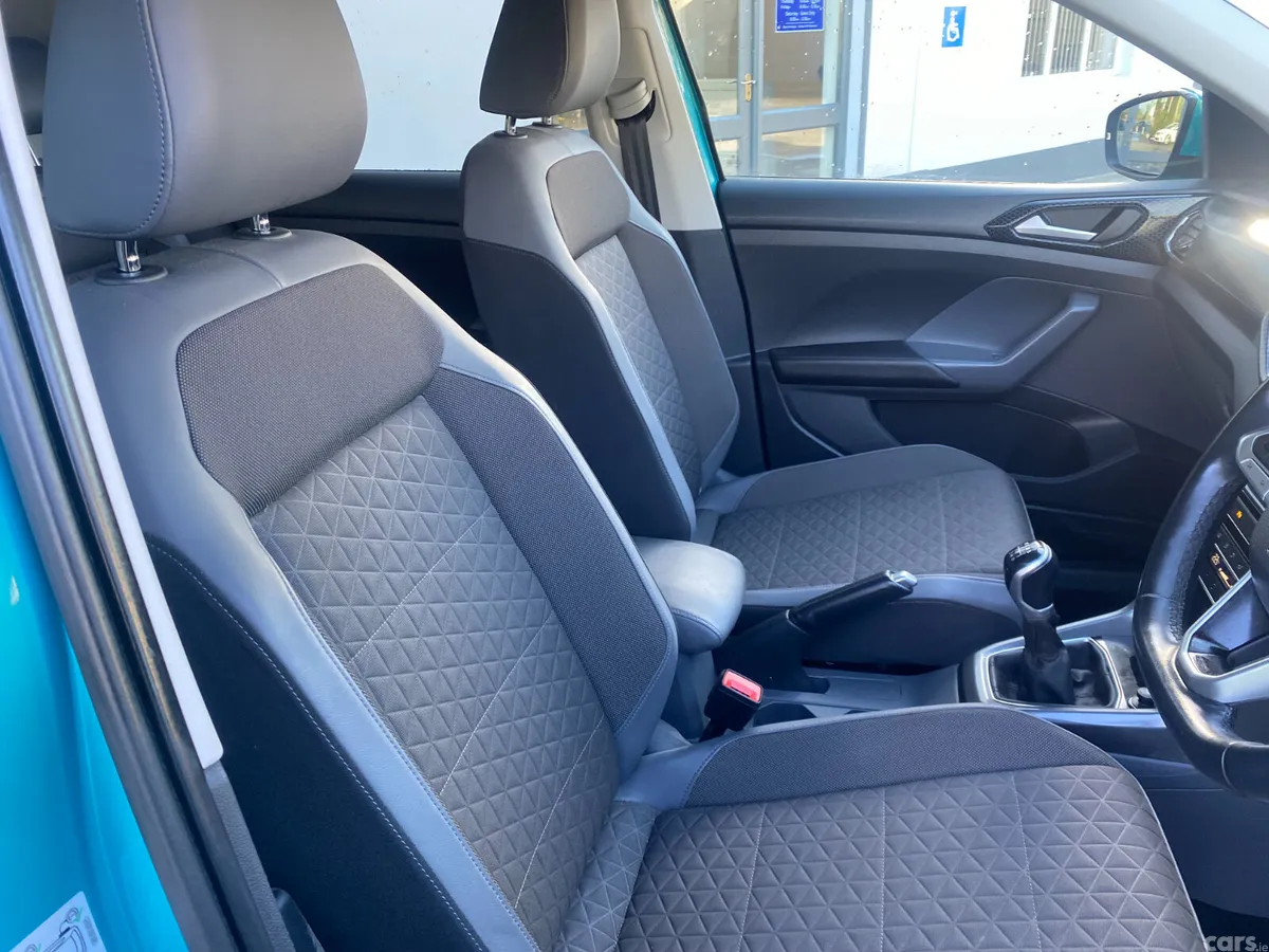 Volkswagen T-Cross Estate/Jeep, Petrol, 2019, Green