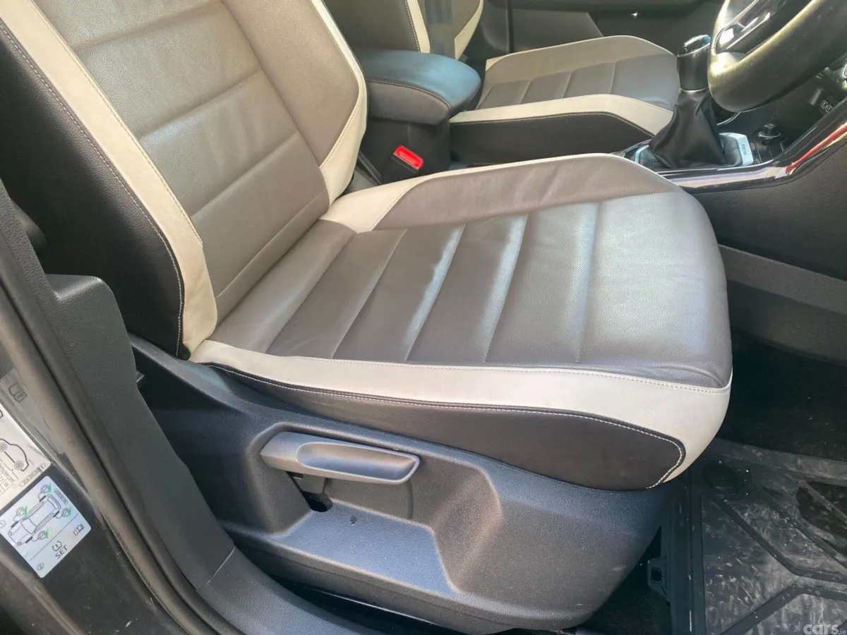 Volkswagen T-Roc SUV, Diesel, 2018, Grey