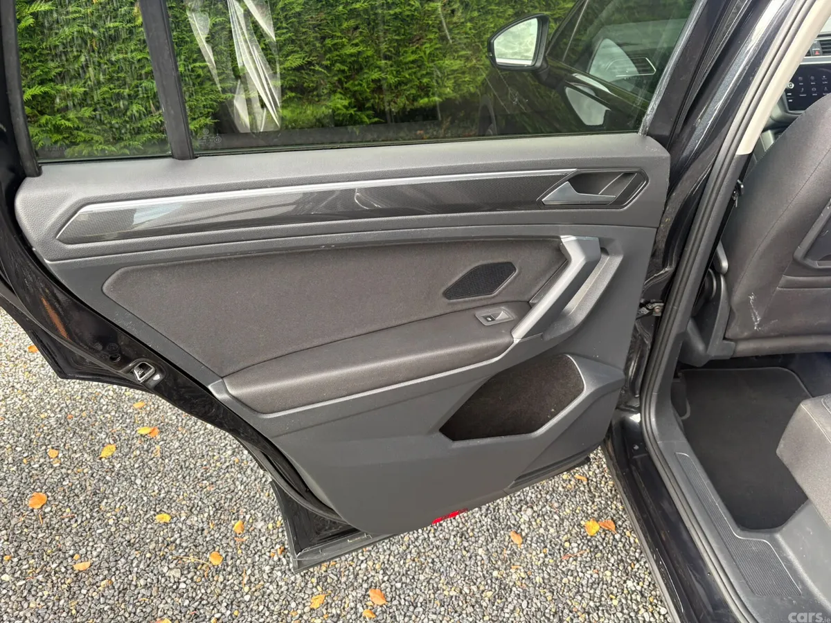 Volkswagen Tiguan SUV, Diesel, 2018, Black
