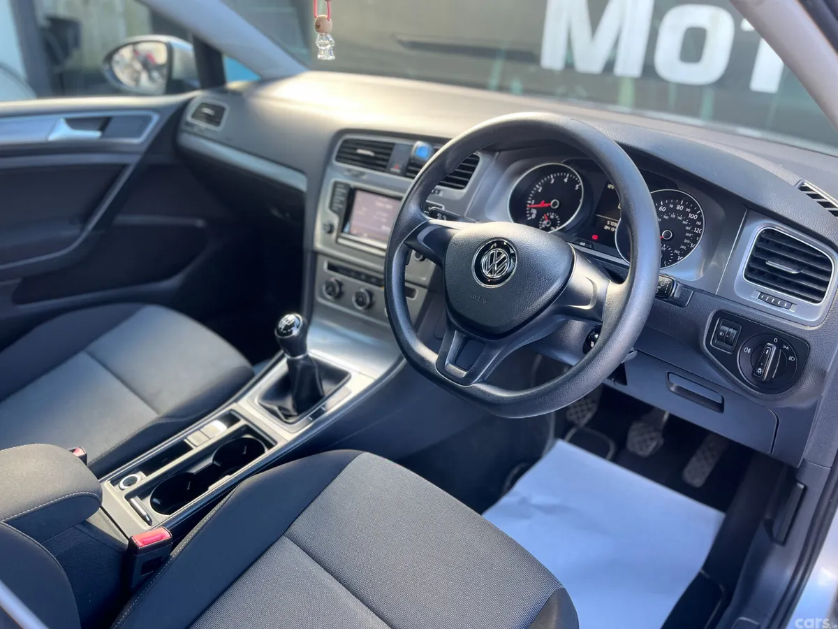 Volkswagen Golf Hatchback, Petrol, 2013, Silver