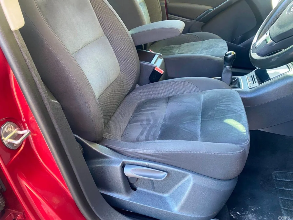 Volkswagen Tiguan SUV, Diesel, 2015, Red