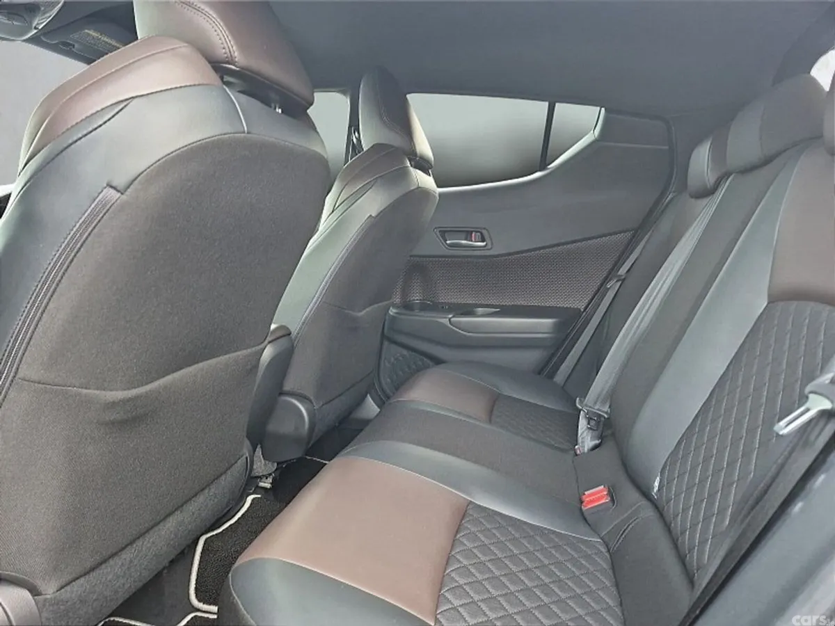 Toyota C-HR SUV, Petrol Hybrid, 2018, Grey