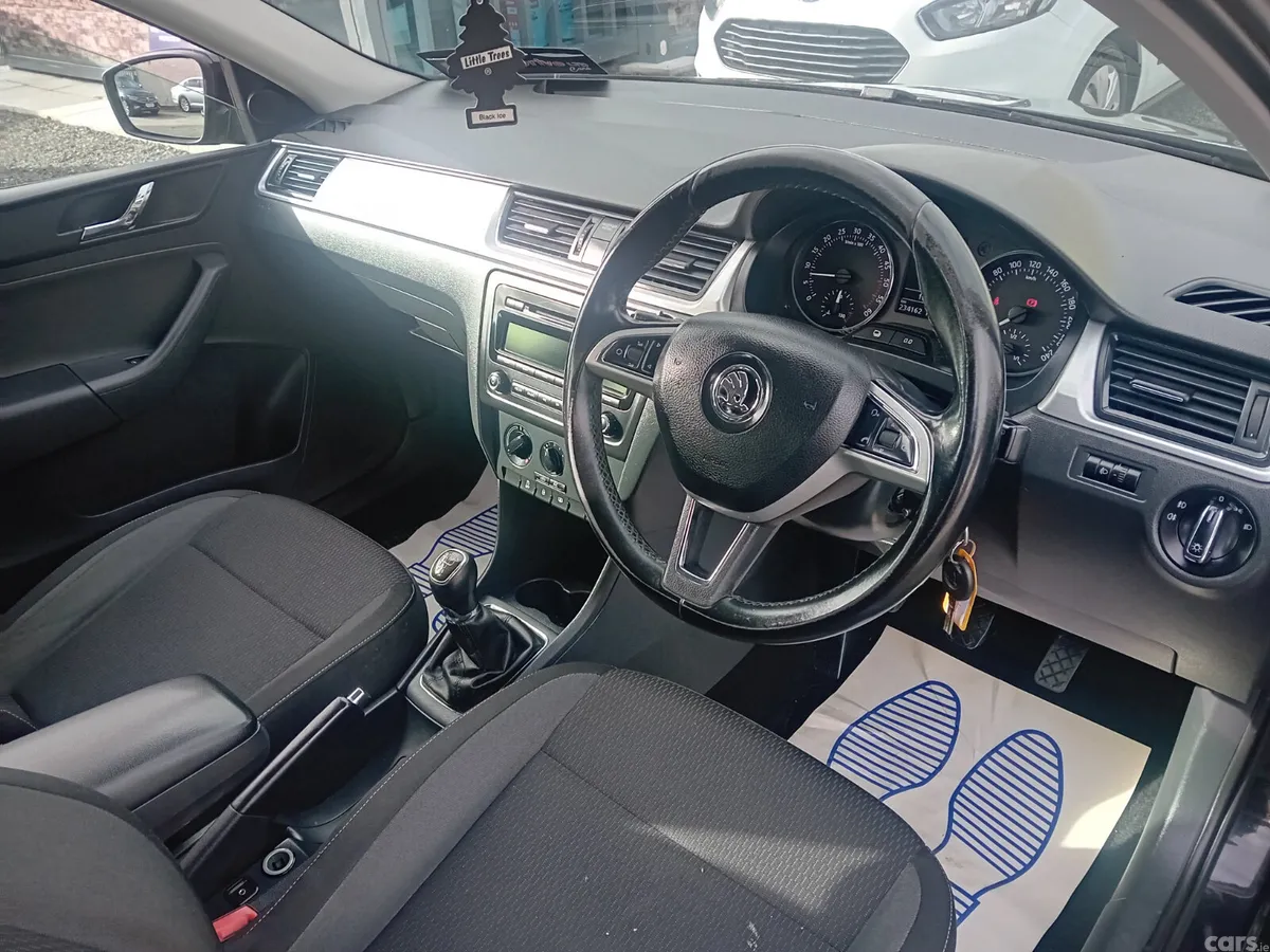 Skoda Rapid Hatchback, Diesel, 2015, Black
