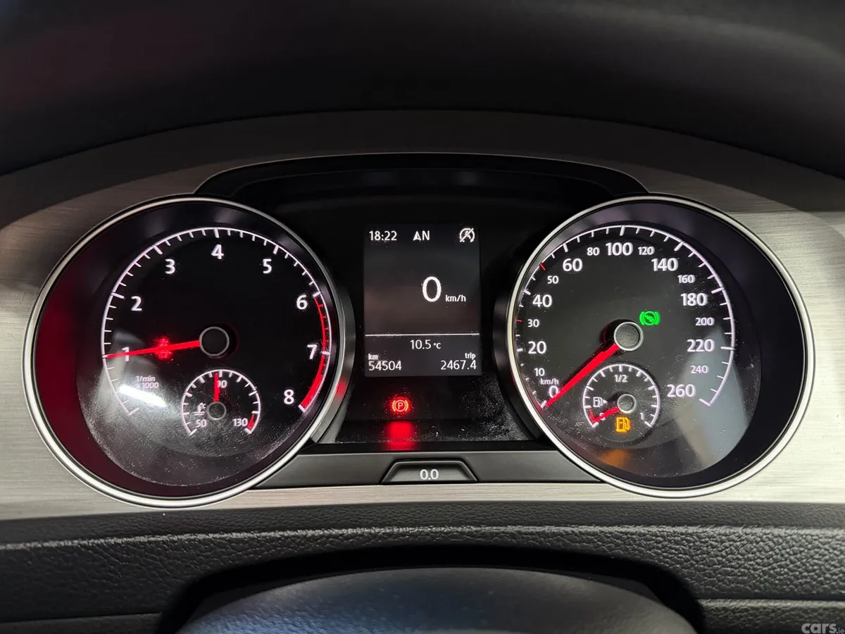 Volkswagen Golf Hatchback, Petrol, 2016, White