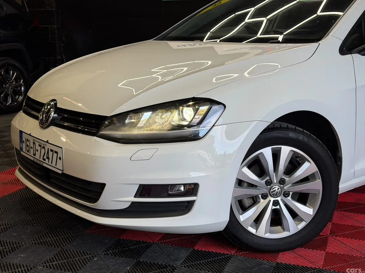 Volkswagen Golf Hatchback, Petrol, 2016, White