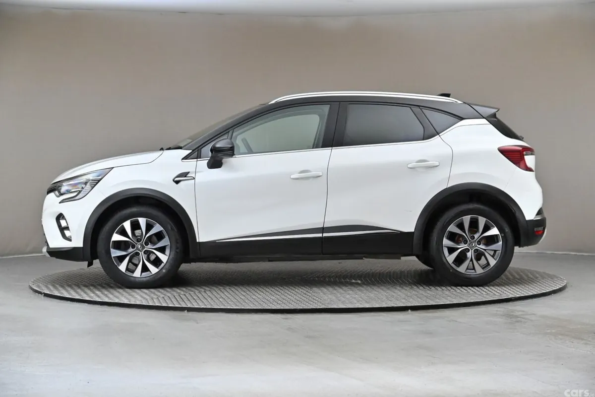 Renault Captur SUV, Petrol, 2021, White