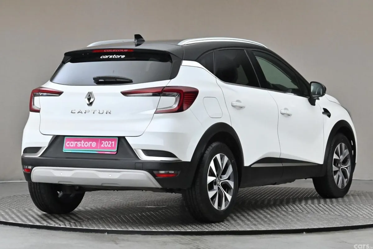 Renault Captur SUV, Petrol, 2021, White