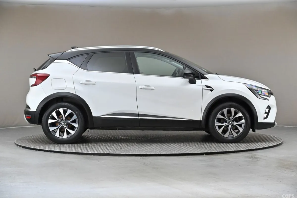 Renault Captur SUV, Petrol, 2021, White