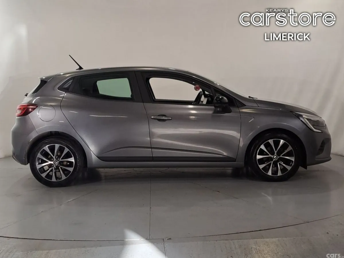 Renault Clio Hatchback, Petrol, 2023, Grey