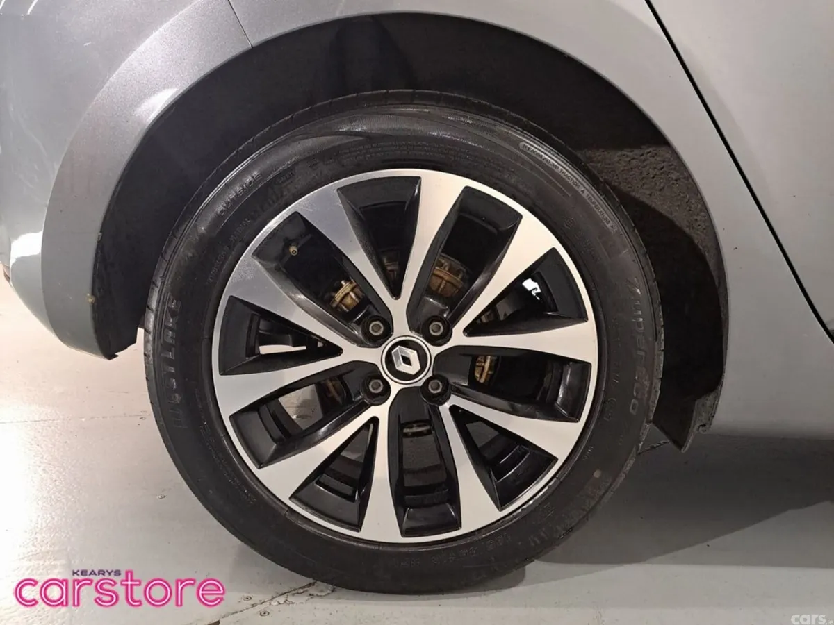 Renault Clio Hatchback, Petrol, 2023, Grey