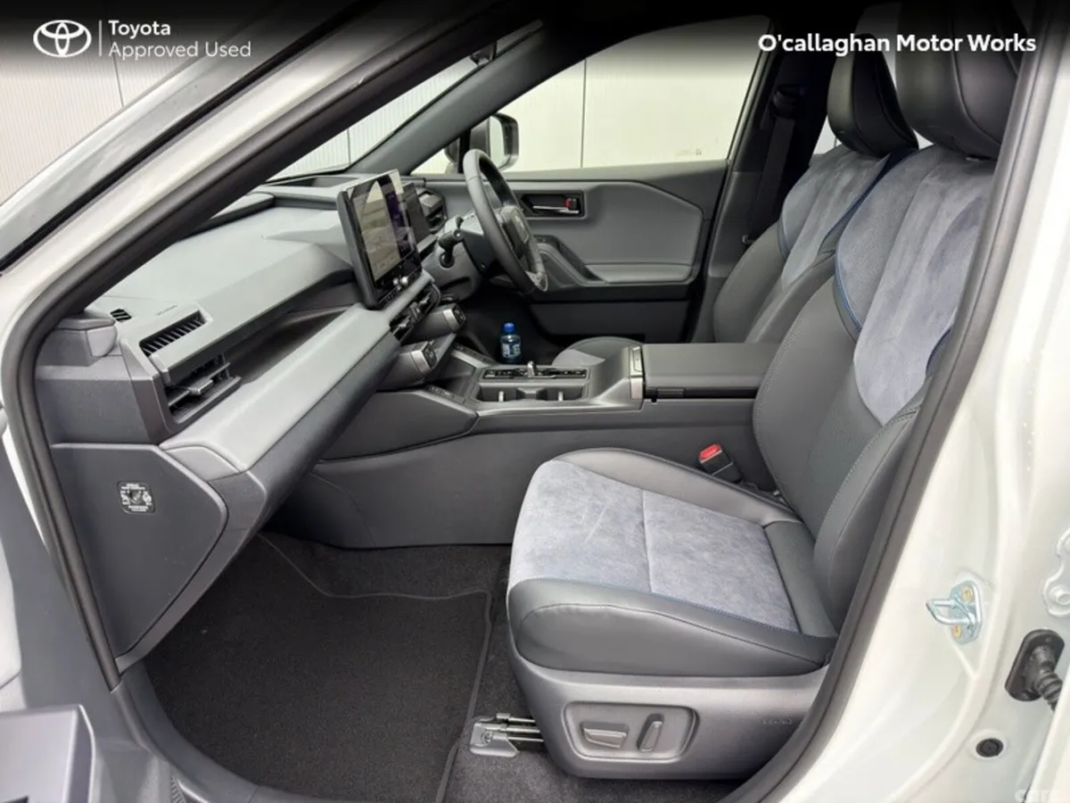 Toyota RAV4 SUV, Petrol Hybrid, 2026, White