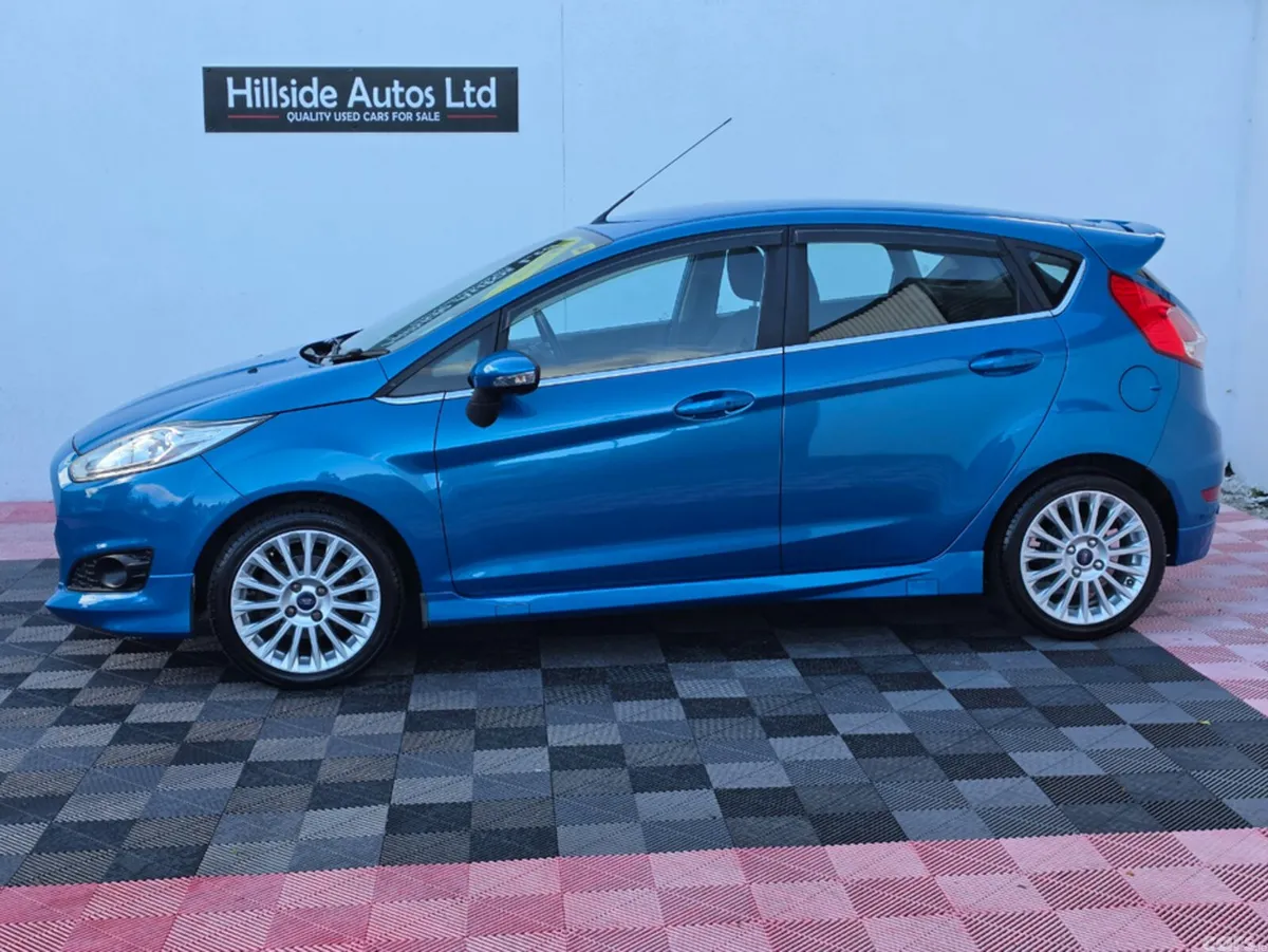 Ford Fiesta Hatchback, Petrol, 2016, Blue
