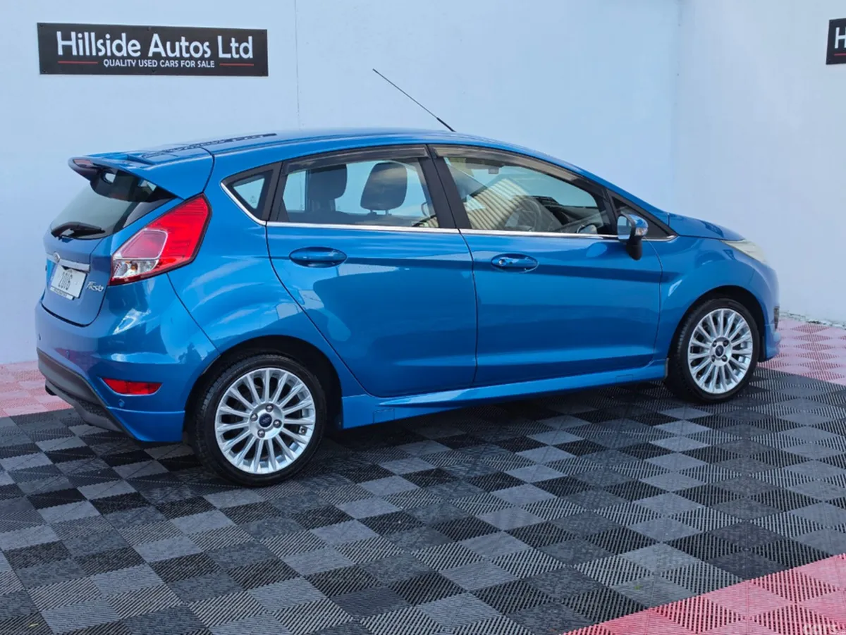 Ford Fiesta Hatchback, Petrol, 2016, Blue