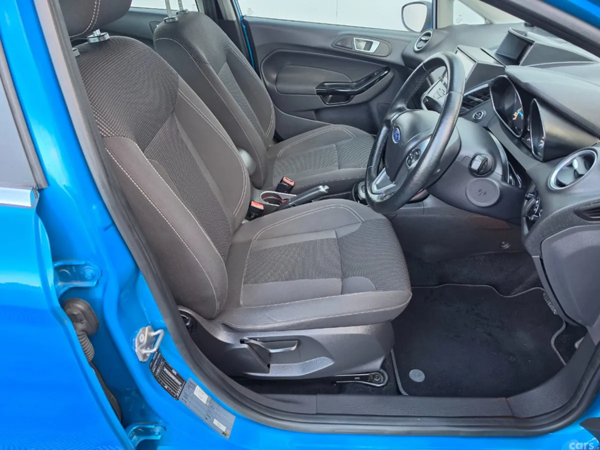 Ford Fiesta Hatchback, Petrol, 2016, Blue