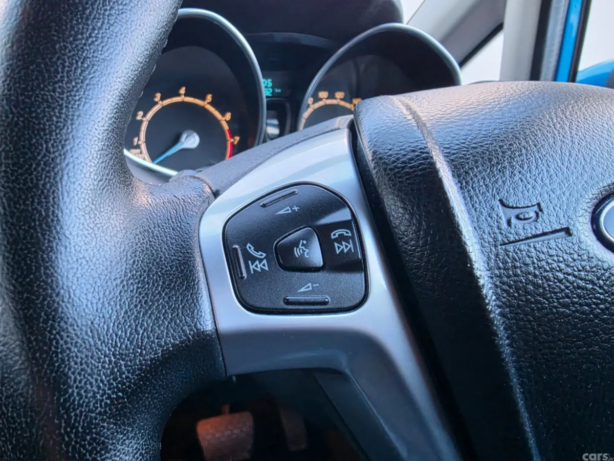 Ford Fiesta Hatchback, Petrol, 2016, Blue