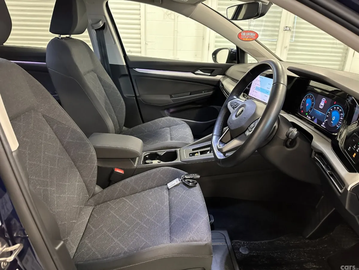 Volkswagen Golf Hatchback, Petrol, 2022, Blue