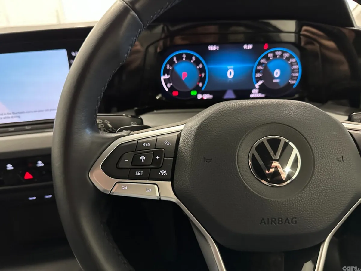 Volkswagen Golf Hatchback, Petrol, 2022, Blue