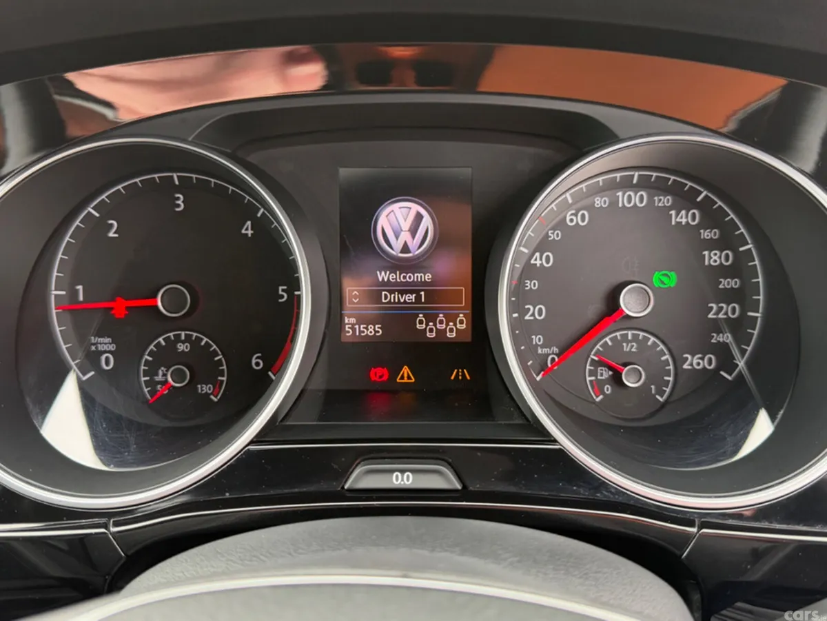 Volkswagen Touran MPV, Diesel, 2019, Black