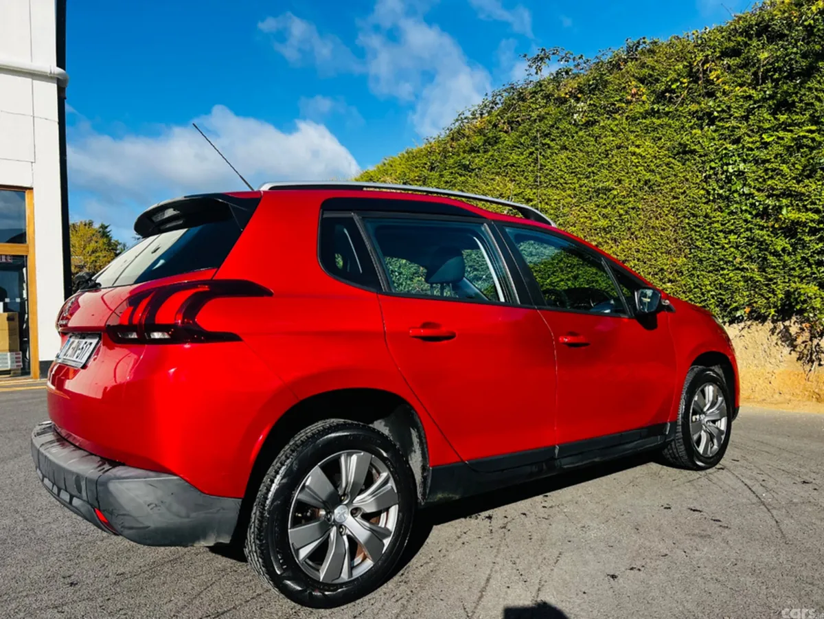 Peugeot 2008 Hatchback, Diesel, 2018, Red