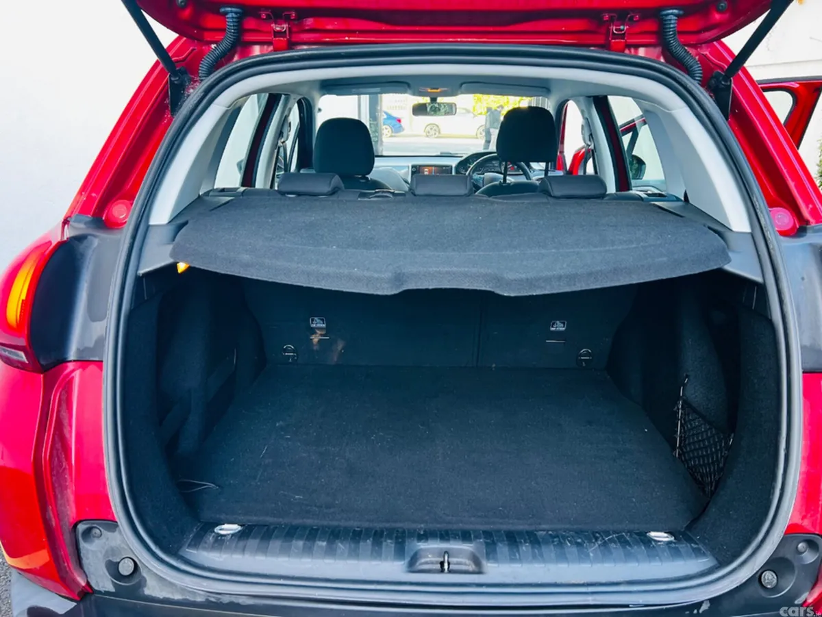 Peugeot 2008 Hatchback, Diesel, 2018, Red