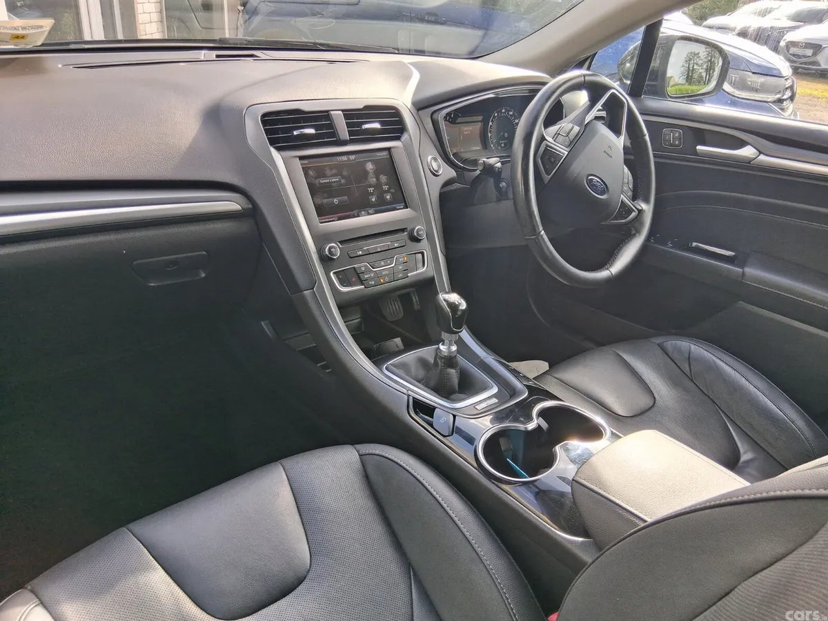 Ford Mondeo Hatchback, Diesel, 2016, Black