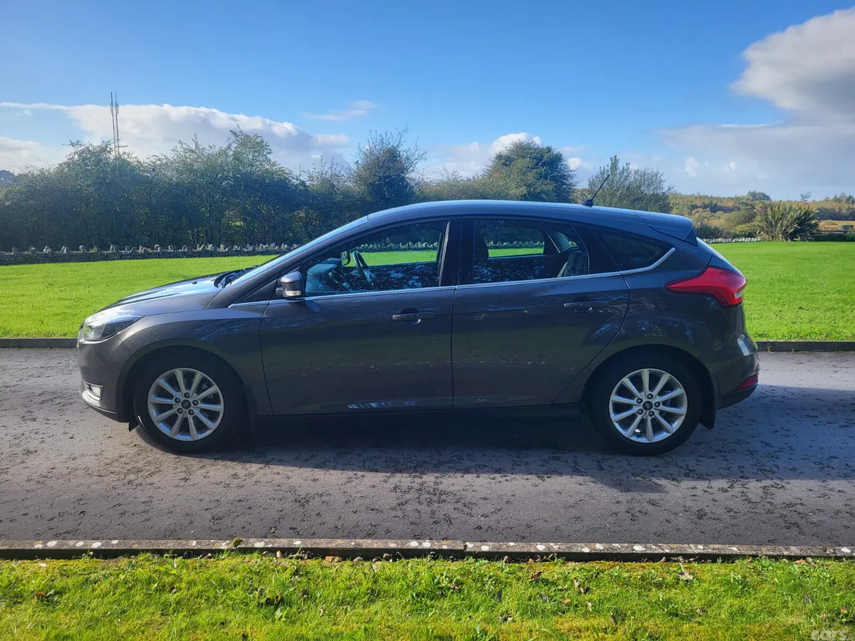 Ford Focus Hatchback, Diesel, 2017, Grey