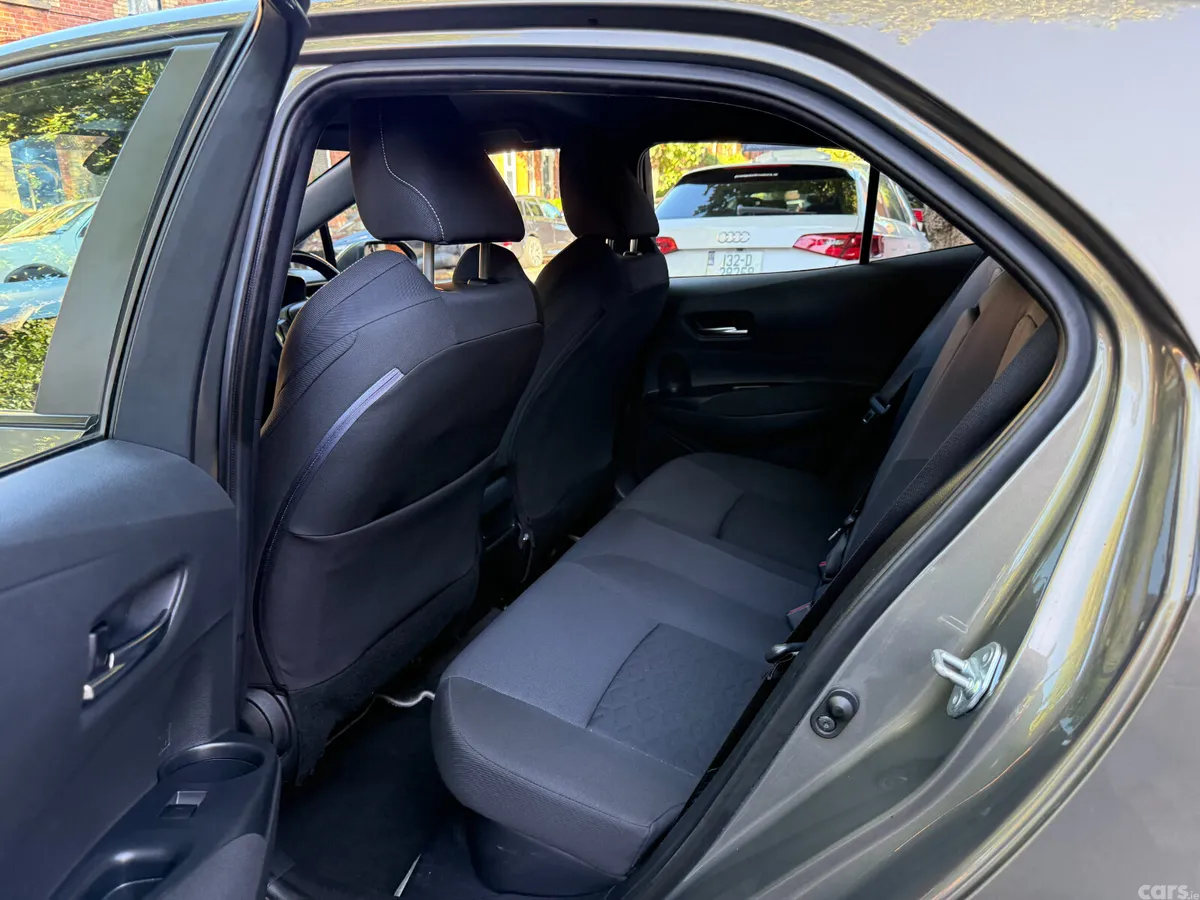 Toyota Corolla Hatchback, Petrol Hybrid, 2019, Green