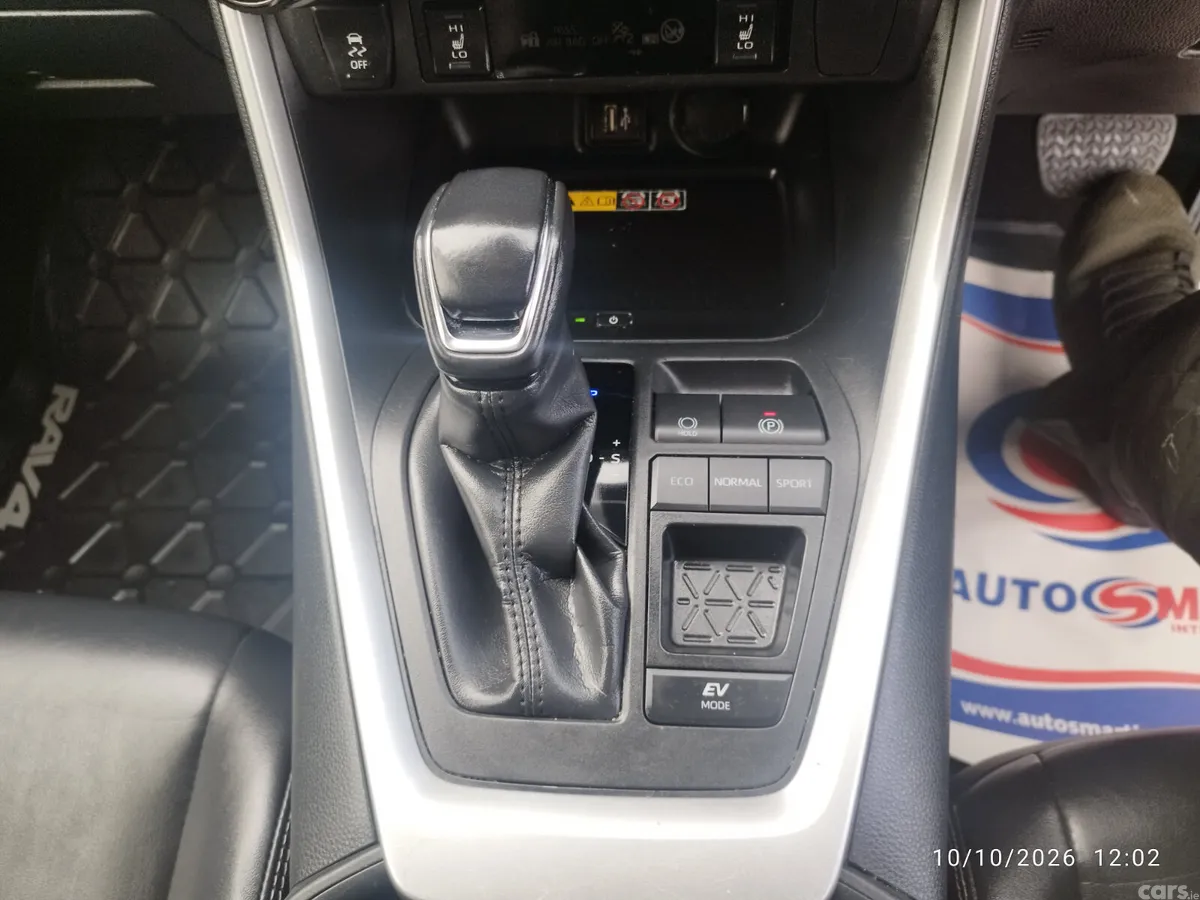 Toyota RAV4 SUV, Petrol Hybrid, 2024, Black
