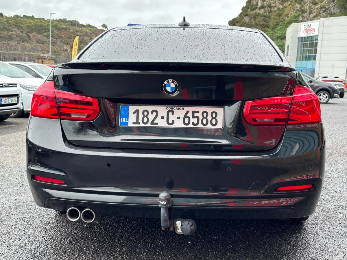 BMW 3-Series Saloon, Petrol Plug-in Hybrid, 2018, Black