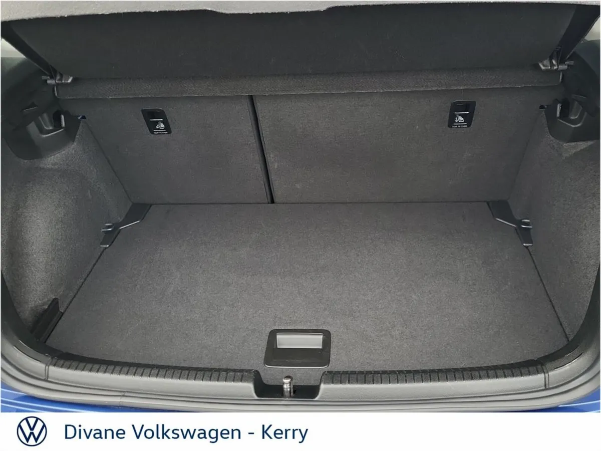 Volkswagen Polo Hatchback, Petrol, 2026, Blue