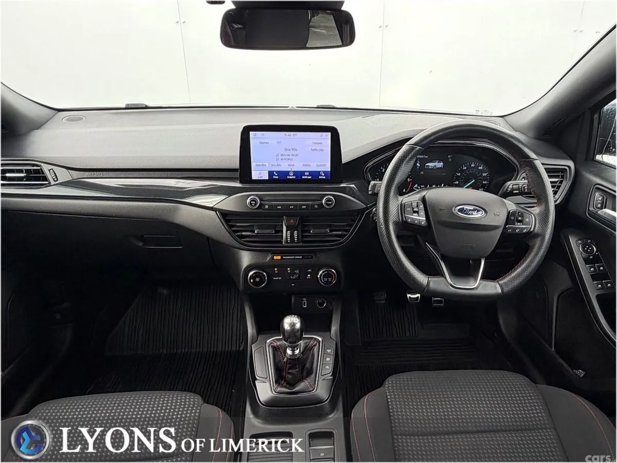 Ford Focus Hatchback, Diesel, 2020, Blue