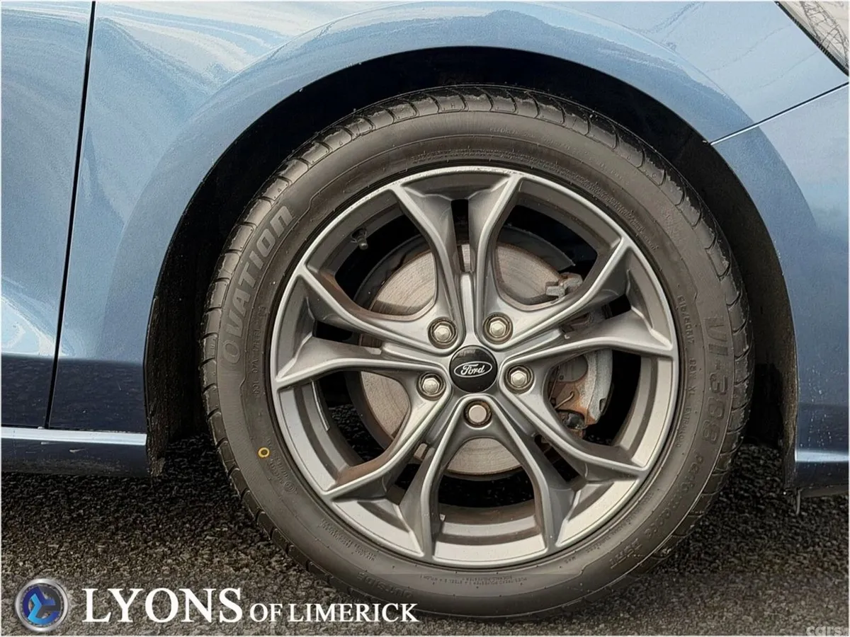 Ford Focus Hatchback, Diesel, 2020, Blue