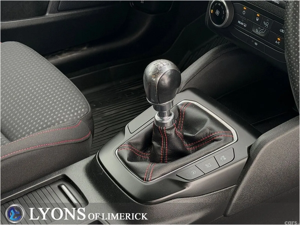 Ford Focus Hatchback, Diesel, 2020, Blue