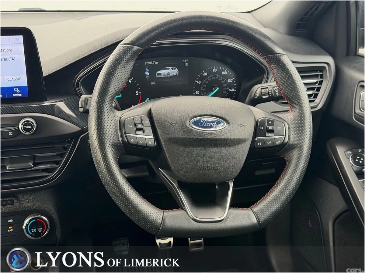 Ford Focus Hatchback, Diesel, 2020, Blue