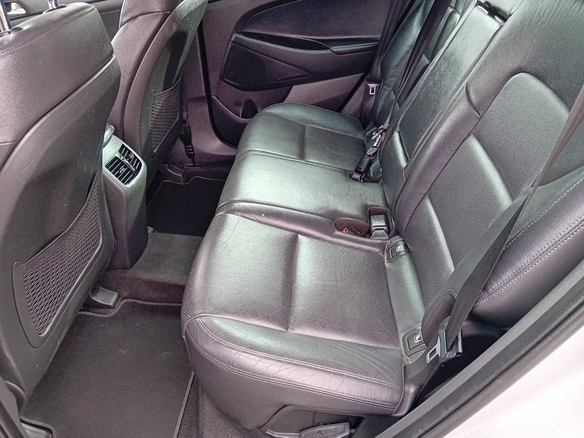Hyundai Tucson SUV, Diesel, 2016, Silver