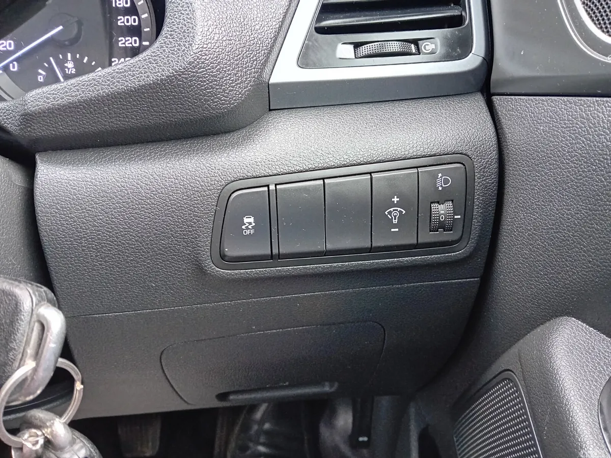 Hyundai Tucson SUV, Diesel, 2016, Silver