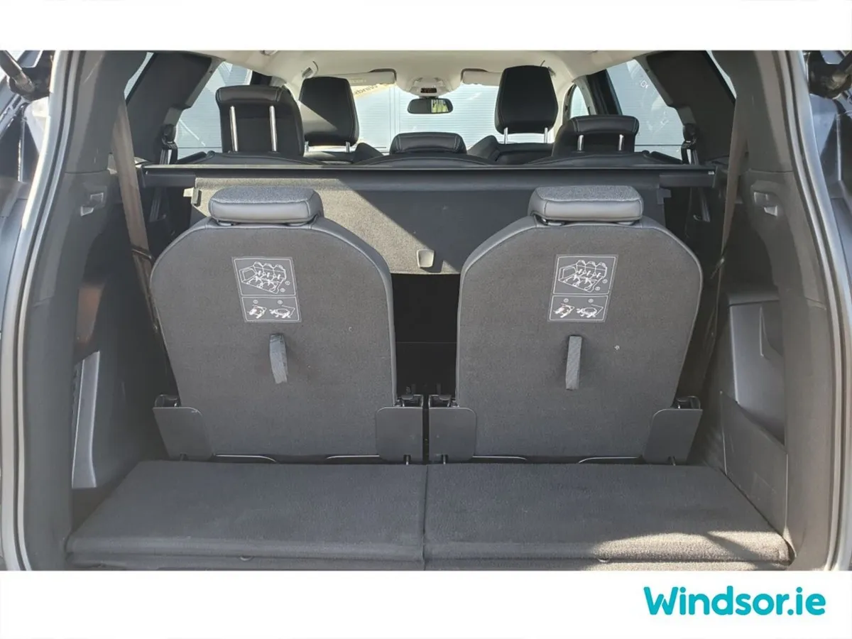 Peugeot 5008 MPV, Diesel, 2023, Black
