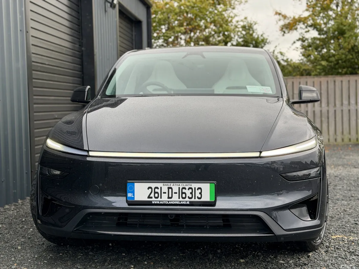 Tesla Model Y MPV, Electric, 2026, Grey