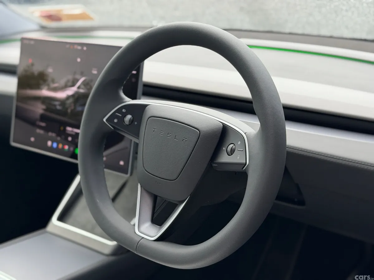 Tesla Model Y MPV, Electric, 2026, Grey