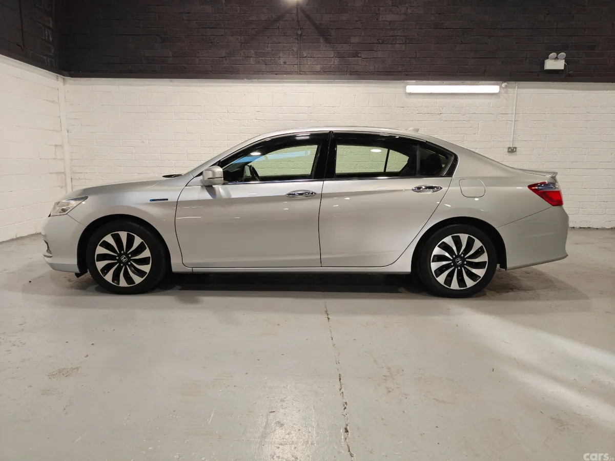 Honda Accord Saloon, Petrol Hybrid, 2013, Silver